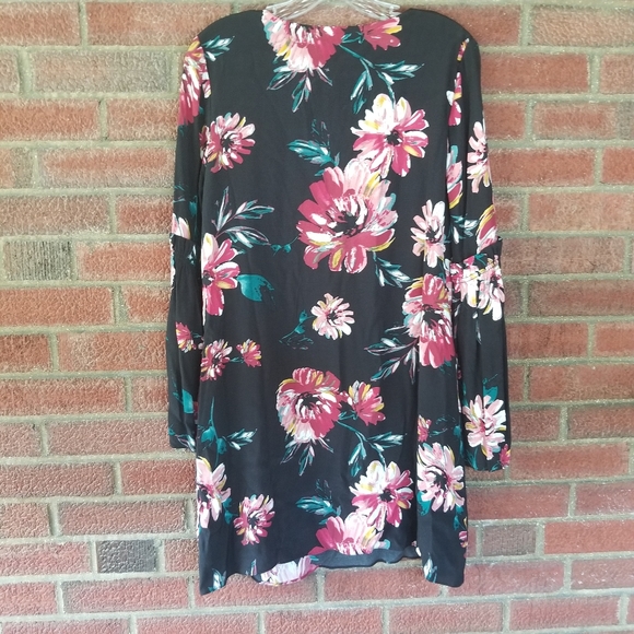 1. State Women's Bell Sleeve Dress NWT, Size Small - Picture 4 of 12